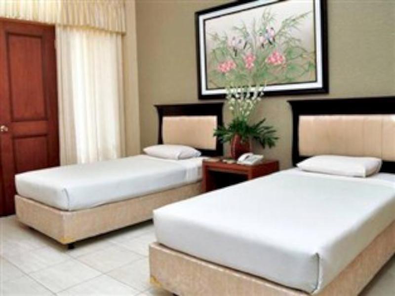Umm Inn Hotel Malang Exterior foto